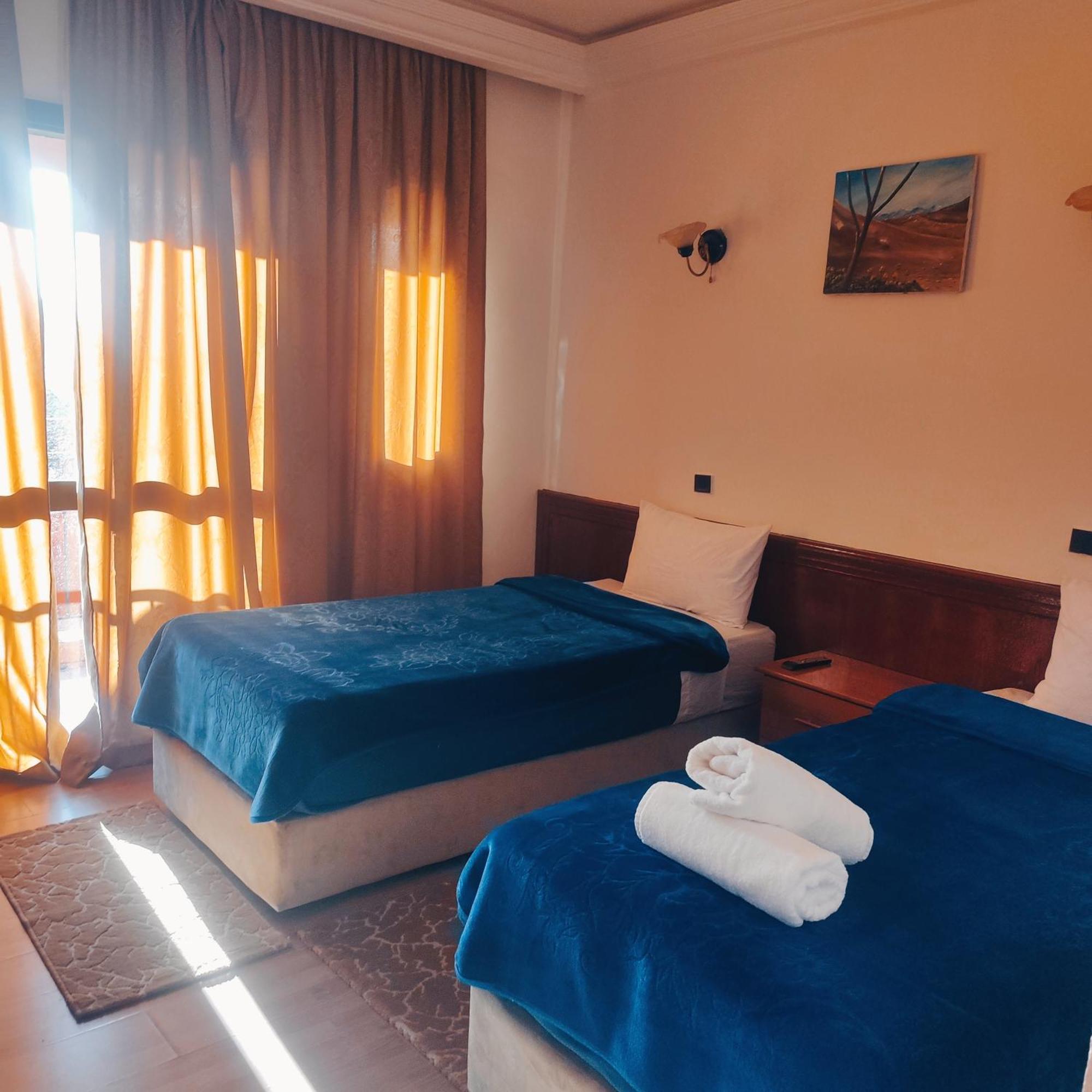ホテル Amrouss Touristic Darmaroc アズルー エクステリア 写真