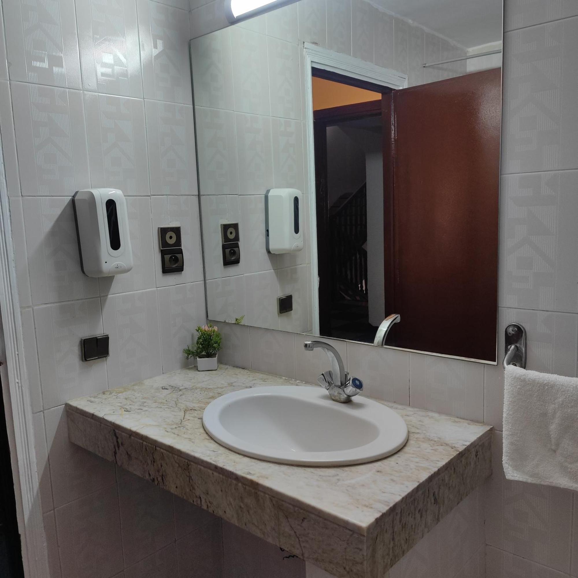 ホテル Amrouss Touristic Darmaroc アズルー 部屋 写真