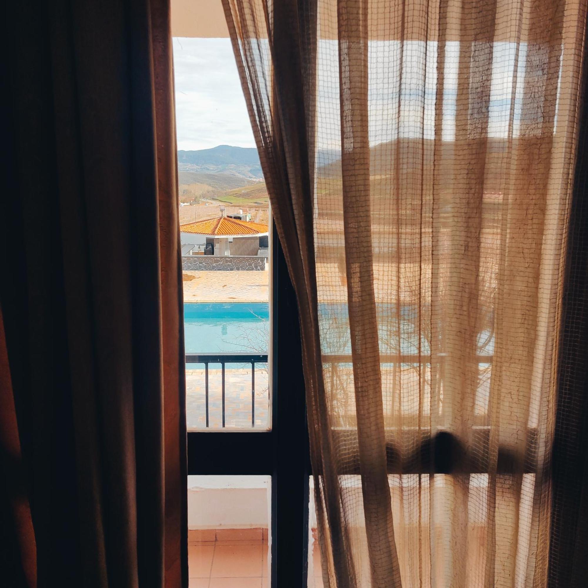ホテル Amrouss Touristic Darmaroc アズルー 部屋 写真